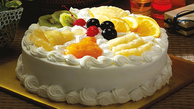 fresh fruit cake