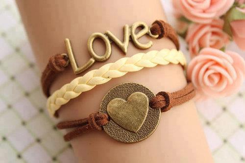 Say Tera Jaisa Yaar Kaha with Amazing Friendship Day Gifts