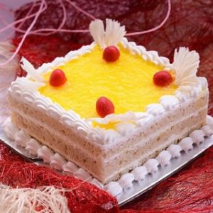 square-pineapple-cream-cakes
