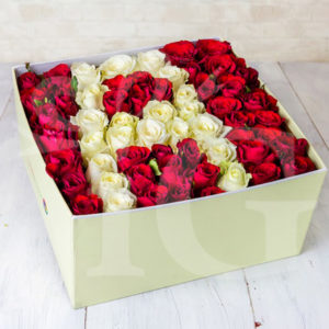 elegant-flower-box-of-personalised-letter