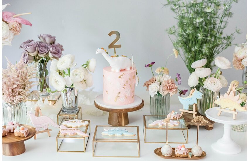 How to Decorate Cake Table at Home?