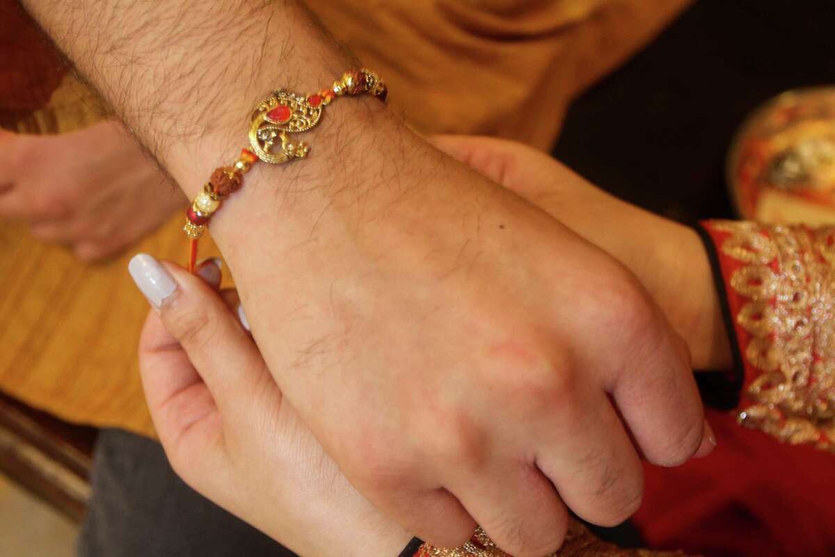 Rakhi, rakhi online