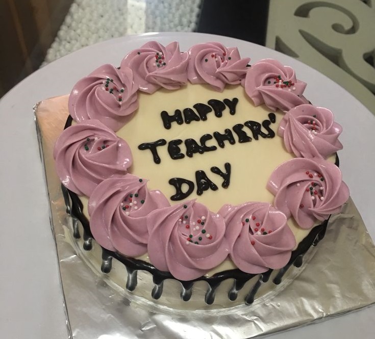teachers day cake