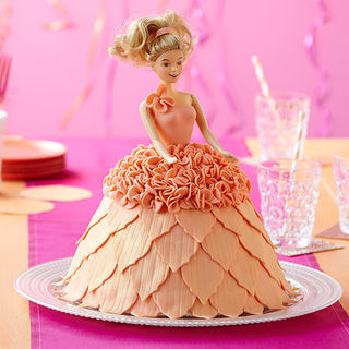 Ultra Style Queen Barbie Cake