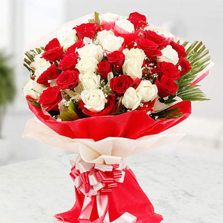 Red and White Roses Bouquet Large