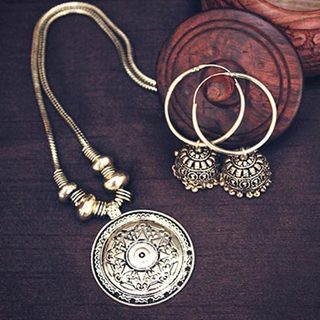 German Silver Golden String Necklace Set