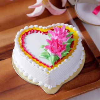 Heart Shape Vanilla Cream Cake