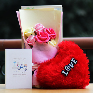 Aromatic Roses Bouquet with Heart Cushion