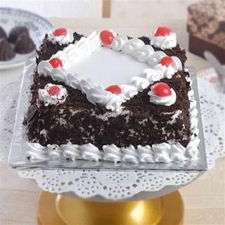 Yummy Square Blackforest Cream Cake