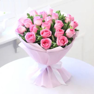 Graceful Pink Roses Bouquet