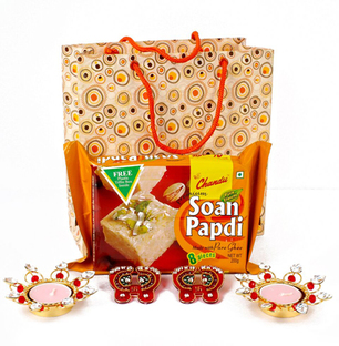 Soan Papdi Hamper