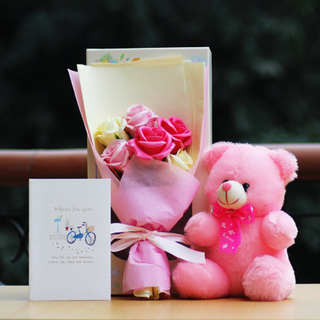 Aromatic Roses Bouquet with Pink Teddy