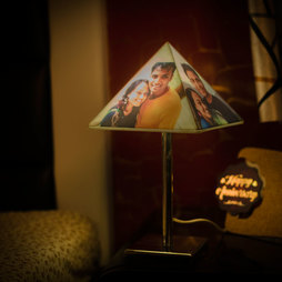 Pyramid Lamp with stand