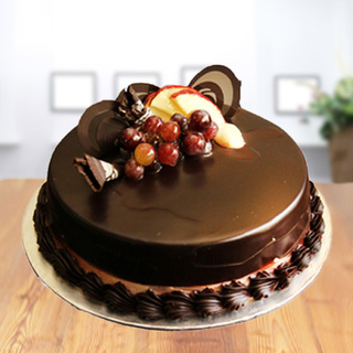 Valentine Rich And Moist Chocolate Cake