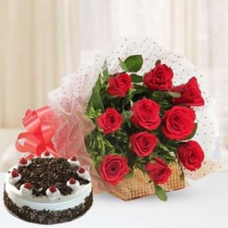 Blackforest Cake & Red Roses