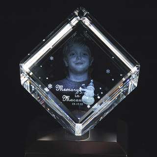 3D Crystal Cube- Medium