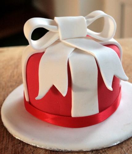 Gift Shaped Cake