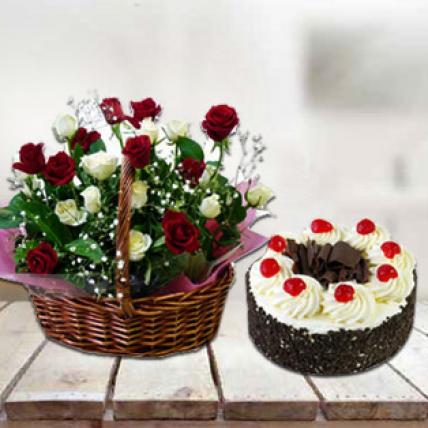 Cake with Red & White Roses