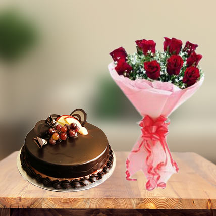 Rich Chocolate Cake & Red Roses