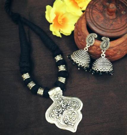 Black String Dora Set