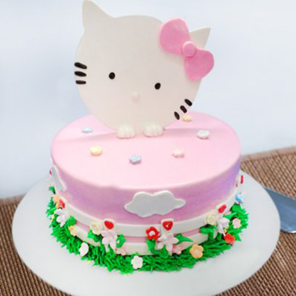 Hello Kitty Cake