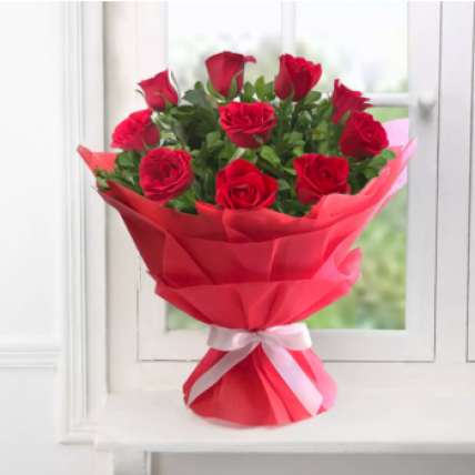 Valentine 12 Delightful Red Roses Bouquet