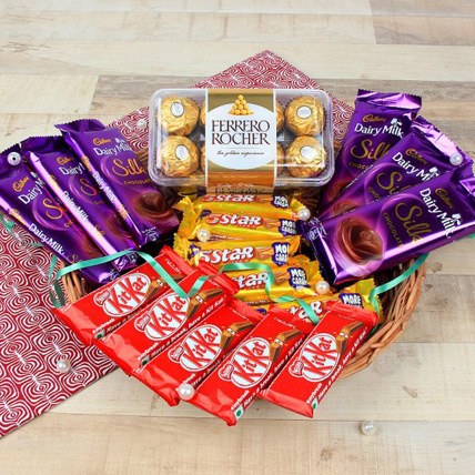 Share 79+ gifts for chocolate lovers best