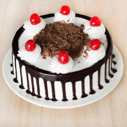 Black Forest Cake With Chocolate Syrup 