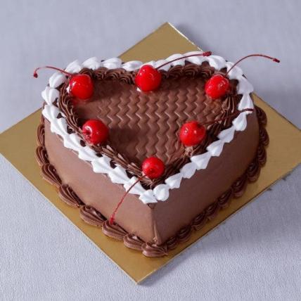 Fresh Heart Shape Chocolate Cake