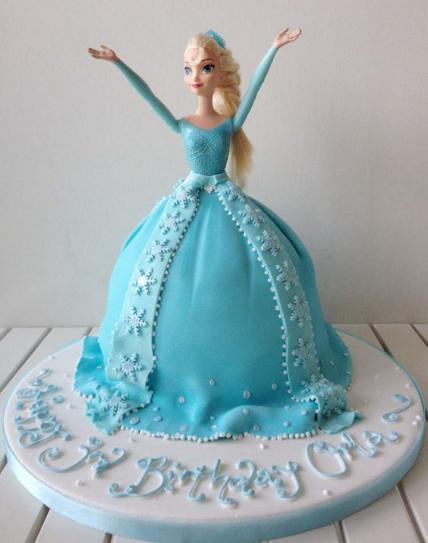 Style Queen Barbie Cake