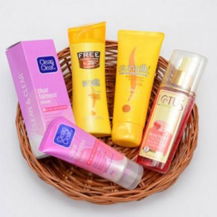 Skin & Hair Care Gift Hamper