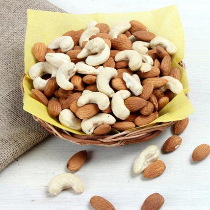 Almonds & Cashew Nuts 