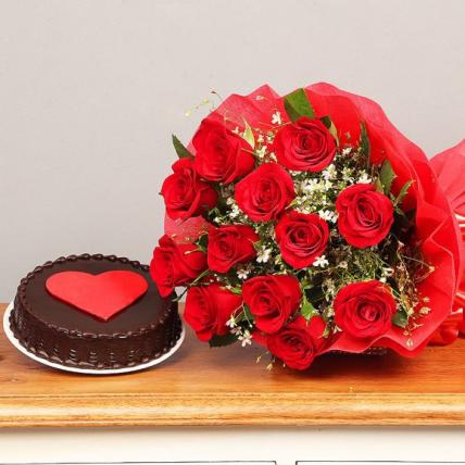 Delicious Heart Cake with Red Roses Combo