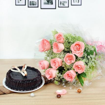 Fresh Cake with Pink Roses Combo