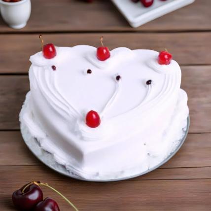 Fresh Heart Shape Vanilla Cake