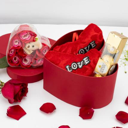 Valentine Loves Red Heart Box